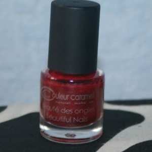 Vernis rouge orangé Couleur Caramel