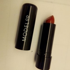 rouge a lèvre model co