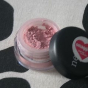 Blush minéral Neve Cosmetics