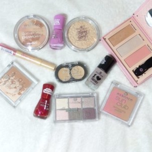 Essence Lot maquillage