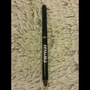 Stylo eyeliner infaillible