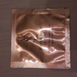 YSL touche éclat le teint   font de teint lumiere