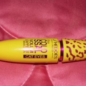 Mascara Cat Eyes