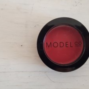 blush crème