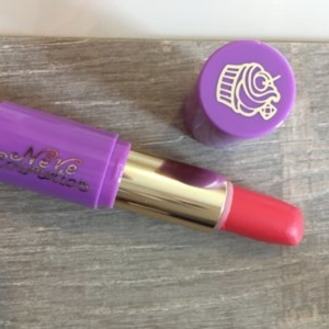 Rouge à lèvres neve cosmetics