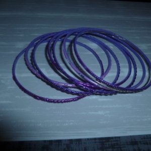 Lot 8 bracelets métal violet