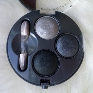 Smoky eyes