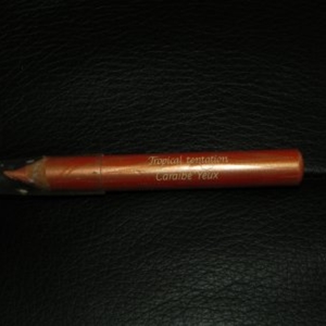 Crayon fard à paupière teinte ensoleillé