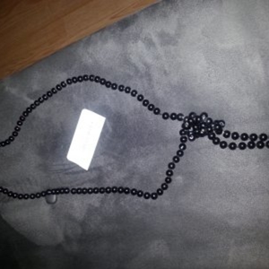 Collier boules noir