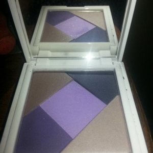 Eyeshadow palette