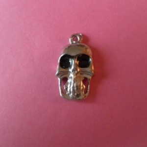 pendentif skull tete de mort