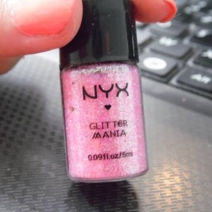 Glitter NYX Couleur Rose