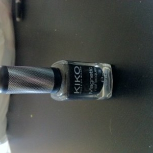 Vernis magnetique