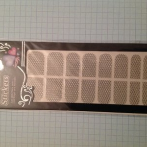 nails patchs