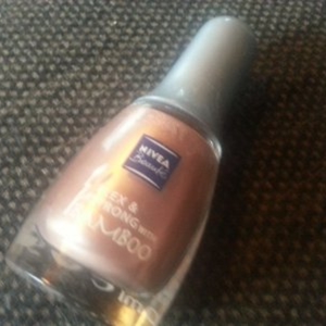 vernis nivea 24 cashmere