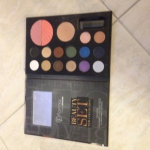 Coffret maquillage