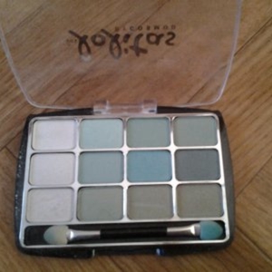 palette 12 couleurs "nº4 vert"