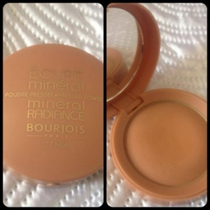 Poudre Éclat minéral bourjois