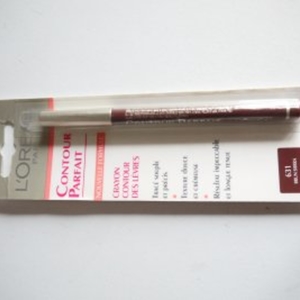 Crayon lèvres contour parfait