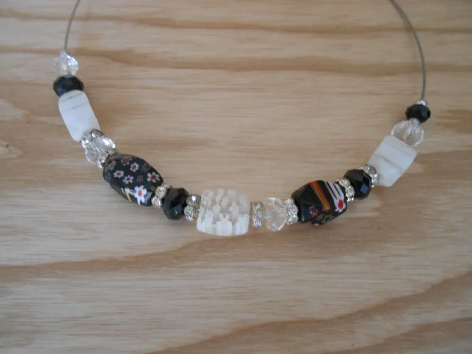 Photo 2 de Collier perles en verre
