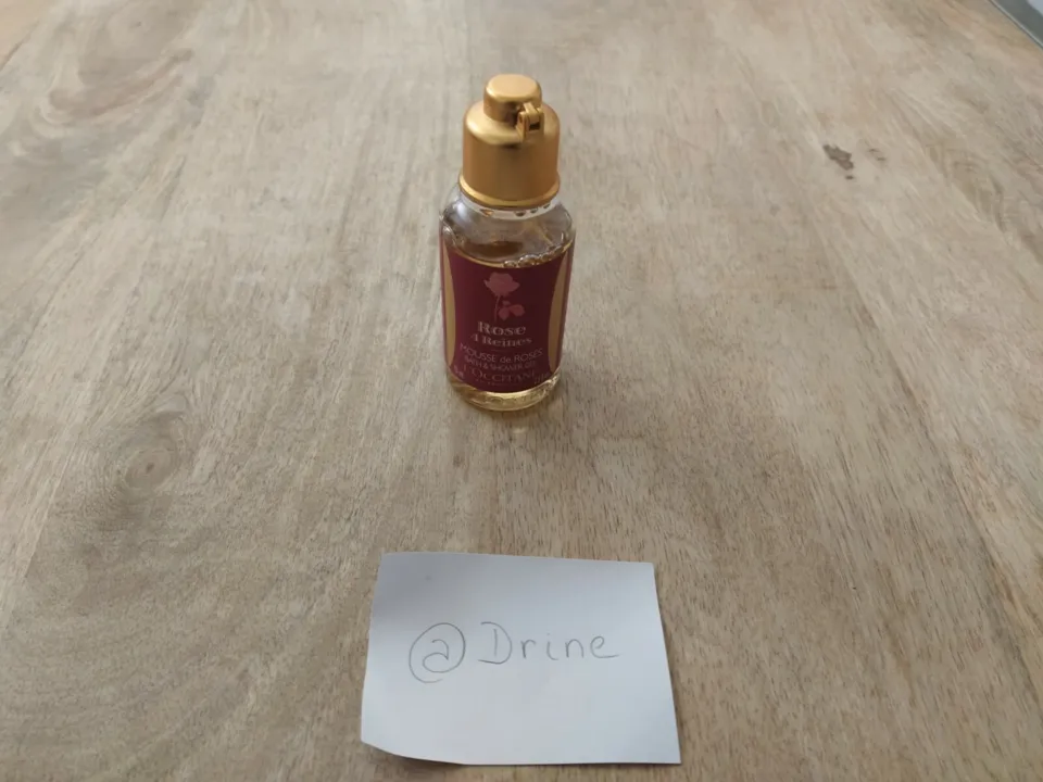Photo 2 de Gel douche à la rose (75 mL)