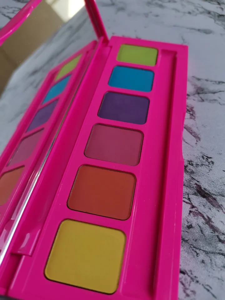 Palette Active Fluo KIKO, KIKO