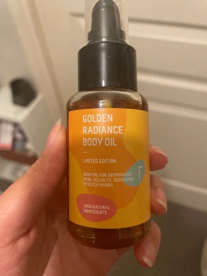 Golden radiance body oil, Inconnue