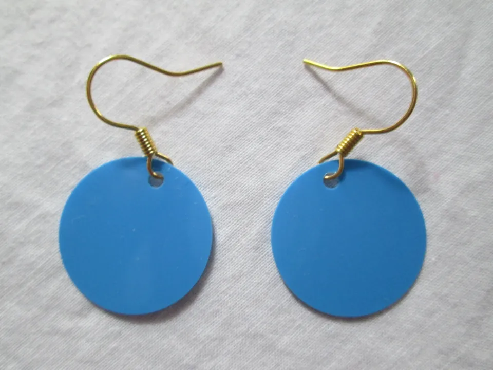 B.O. pastilles bleues., Bijoux de créateur