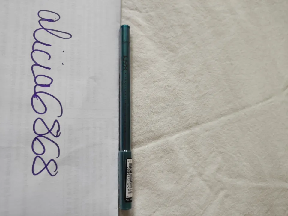 Eyeliner crayon bleuté, NYX Cosmetics