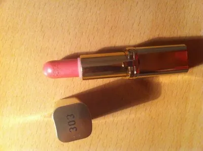Rouge. A levre, L'Oréal