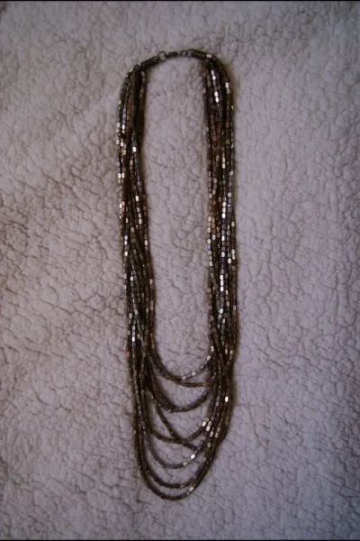 Collier, Inconnue