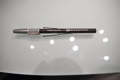 kahal pencil, Essence