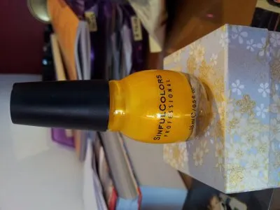 Vernis jaune "Let's Meet", SinfulColors