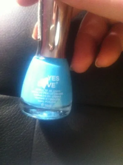 yes love bleu, Yes Love
