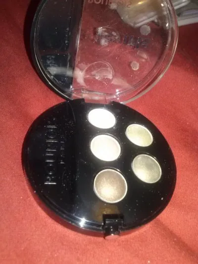 Fard à paupières, Bourjois