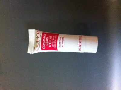 gommage grain d'éclat, Guinot