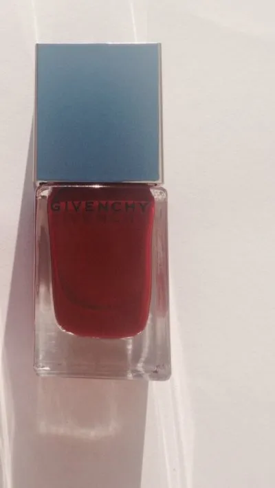 Vernis, Givenchy