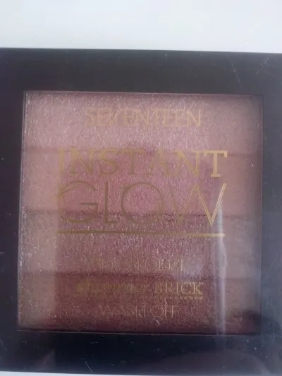 Instant Glow, Seventeen (anglais)