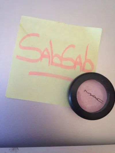 Fard à paupières, MAC Cosmetics