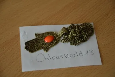 Collier, Boa Moa
