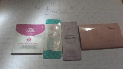 Lot échantillons produits asiatiques, Lioele