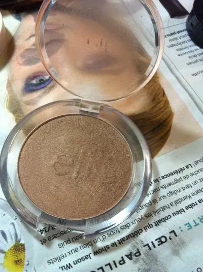 Bronzer ELF, Elf