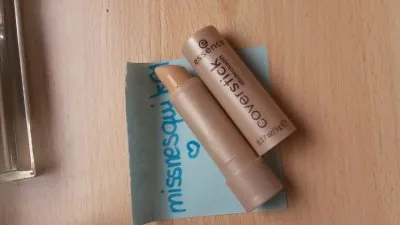 Cover stick essence, Essence