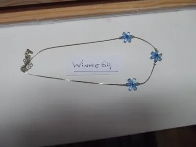 collier fleur bleue, Inconnue