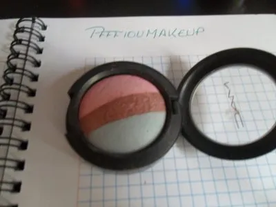 Fard à paupières, MAC Cosmetics