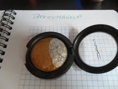 Fard à paupières, MAC Cosmetics