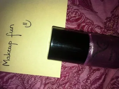 Vernis violet argenté, Vera valenti