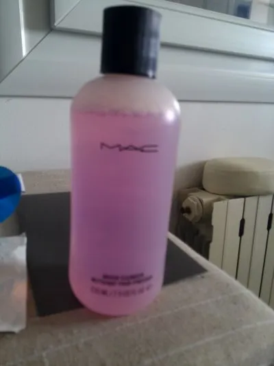 Nettoyant pinceaux mac, MAC Cosmetics