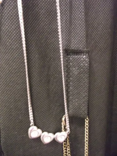 collier coeur, Inconnue