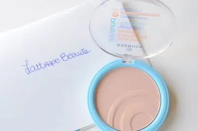 Poudre compacte, Essence